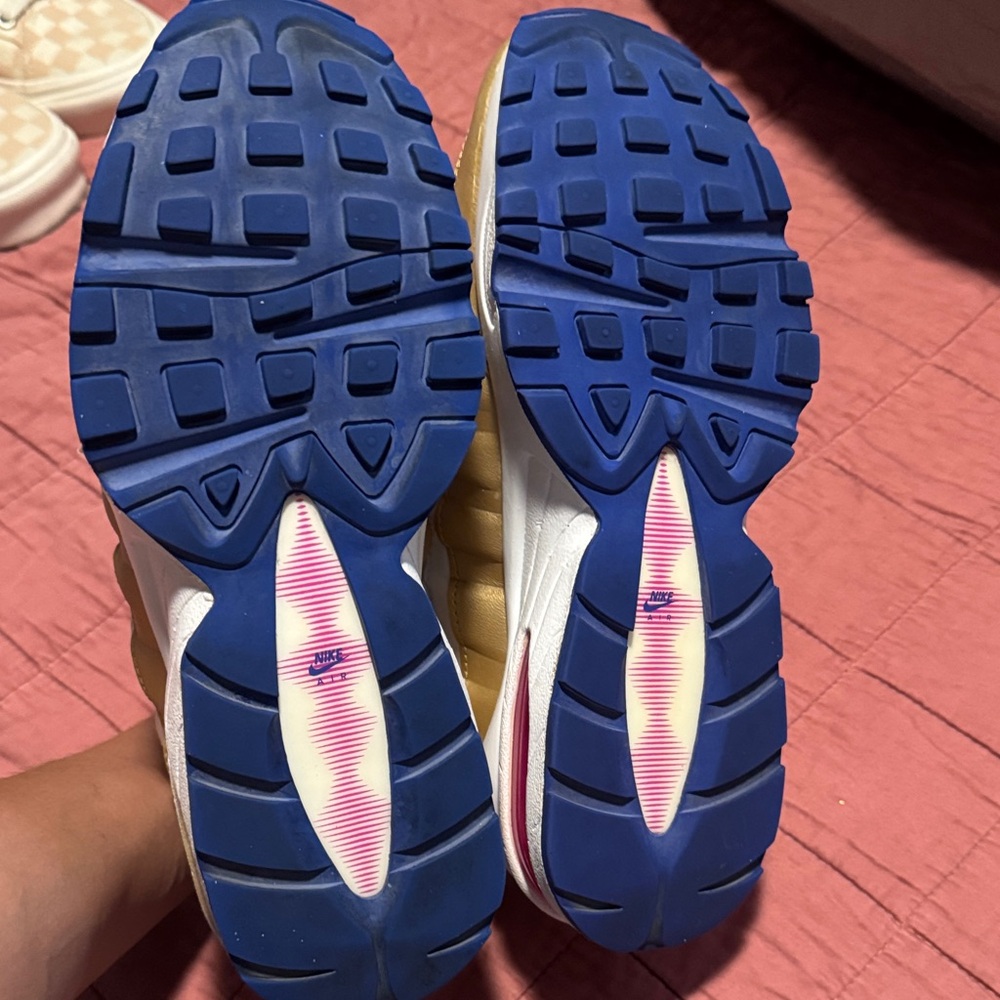 Nike air max Women's Shoes - White, Gold, Pink, Blue - Picture 5 of 8